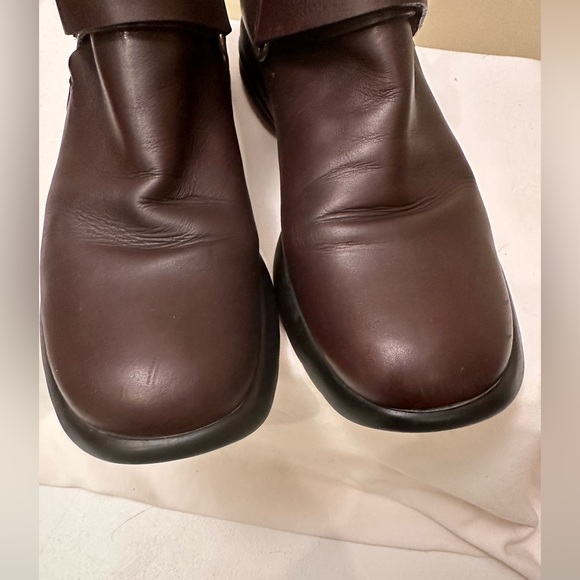 COSTUME NATIONAL vintage EUC brown ankle boot worn very gently. - Picture 2 of 6